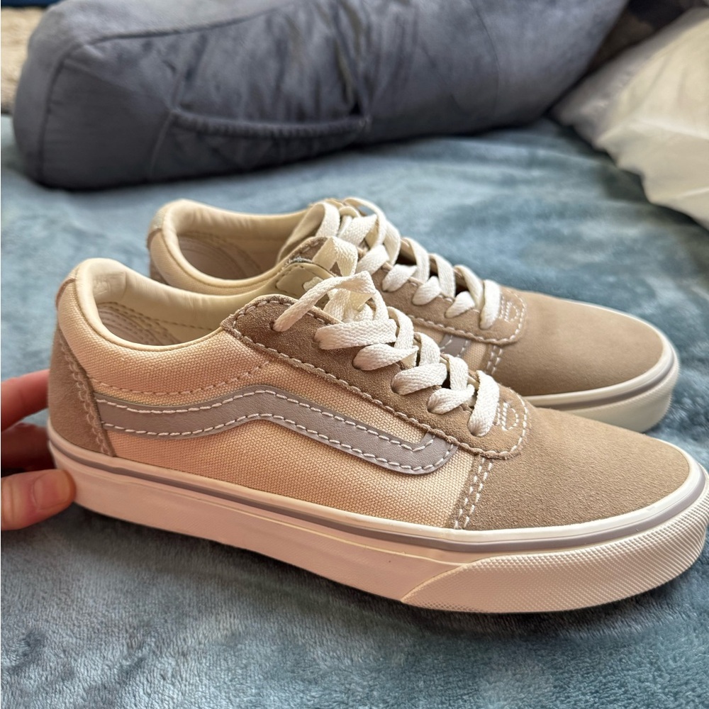 Women’s Vans Ward Lo sneaker size 7